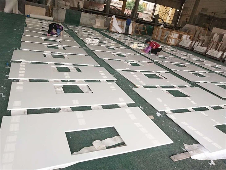 Pure white Quartz Kitchen top lay out