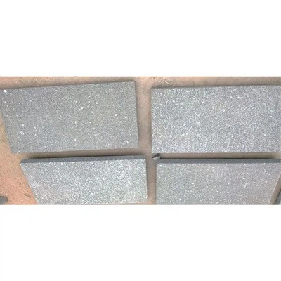 Granit w kolorze leśnej zieleni