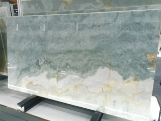 Niebieska marmurowa płyta