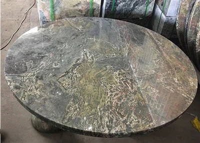 Okrągły granitowy na zewnątrz